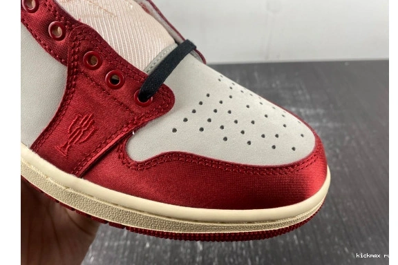 Away FN0432-100 Room Retro Low Jordan OG Trophy 1 0513